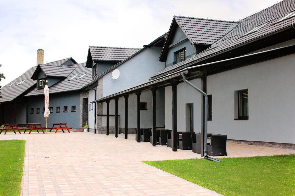 Penzion Bowten Secovce Exterior photo